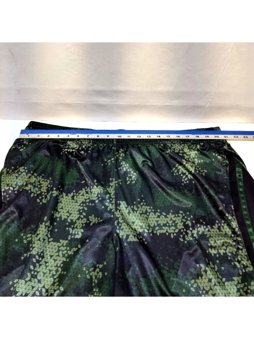 AND1 Athletic Long Shorts Basketball Gym Digital Camo Design 3XL 100% Polyester